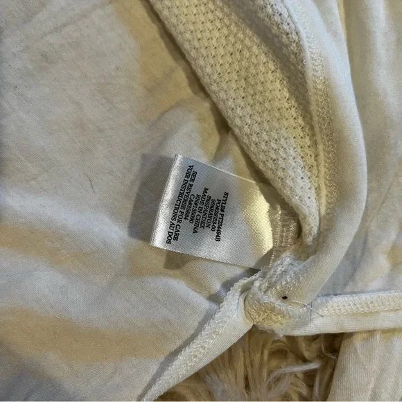 White Crow Women's Cream Long Sleeve Top - Picture 6 of 8